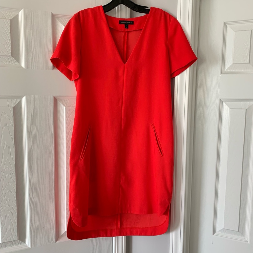 Banana Republic Curved Hem Red Shift Dress